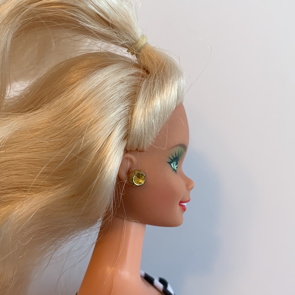 Vintage Barbie, Holiday Barbie 1991 #1871 - Picture 6 of 16